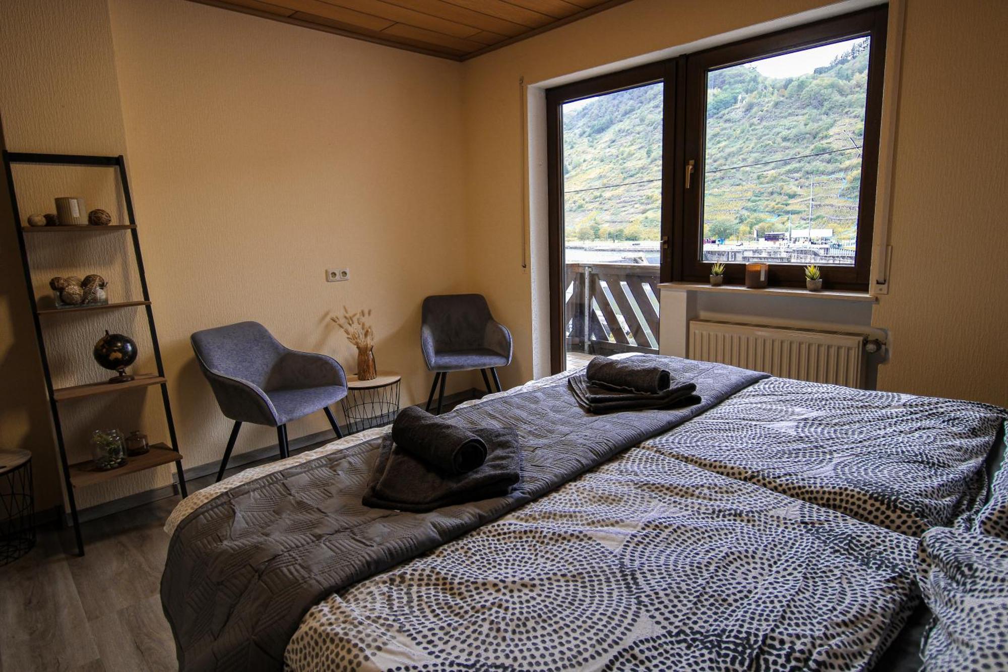 Stilvolle Wellness-Ferienwohnung In Neef Whirlpool, Sauna, Grill, Fitness, Billard & Moselblick Extérieur photo
